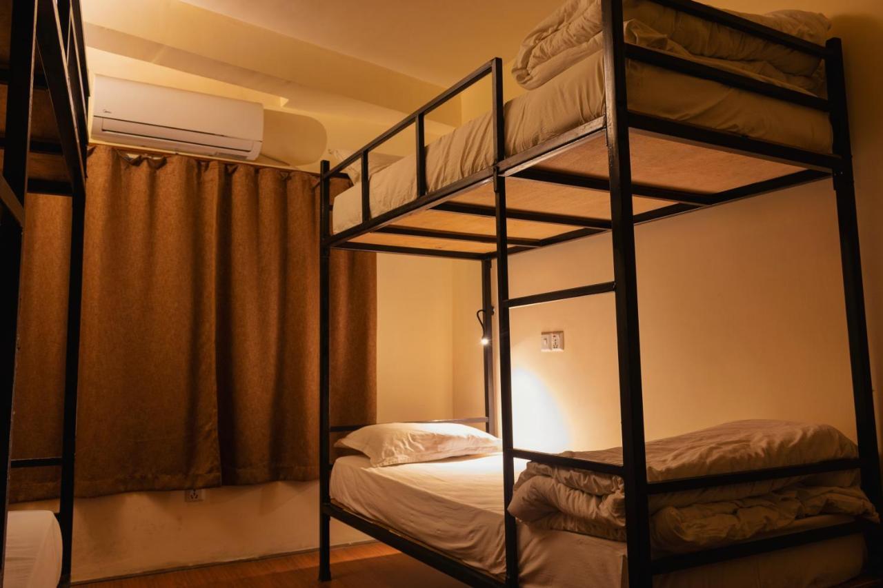 Bodhi Tree Hostel Катманду Экстерьер фото