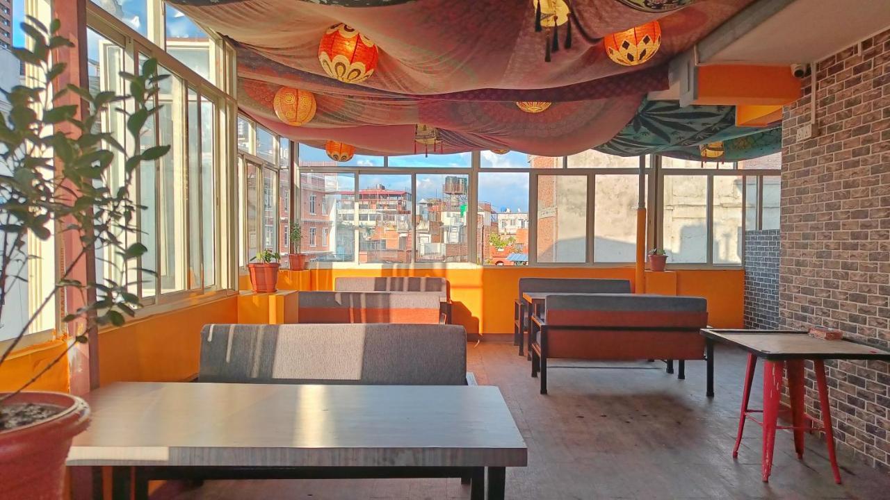 Bodhi Tree Hostel Катманду Экстерьер фото