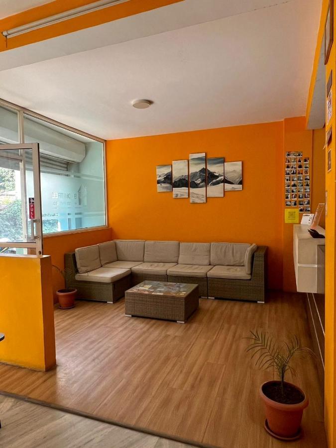 Bodhi Tree Hostel Катманду Экстерьер фото